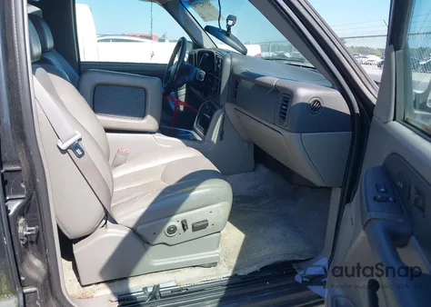 2003 Chevrolet Tahoe Lt из США, поврежденный, VIN 1GNEC13Z83R242636